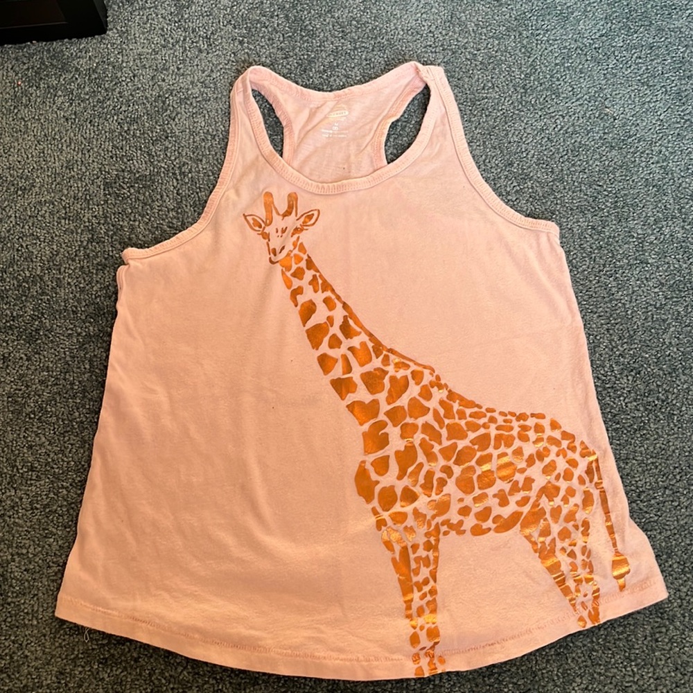 Old Navy giraffe tank top size 8 in kids .